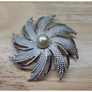 Sarah Coventry Signed Brooch 2.25" Vintage Silver Toned Pinwheel & Faux Pearl